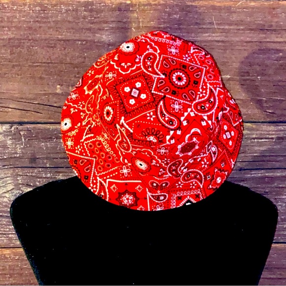 Red Bandana Bucket Hat - Picture 7 of 14